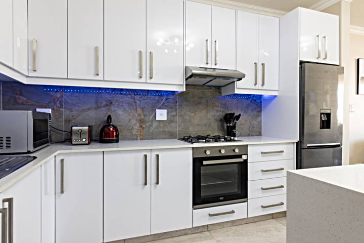 Shanthi Apartment 1 Kitchen